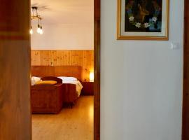 Casa vacanze Danoi Dolomiti, hotel in Canale dʼAgordo