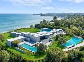 Malibu test apartment pool view 4