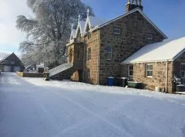The Doune, Luxury Traditional Country House with hot tub