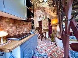 Castell de Tati, hotel a Platja  d'Aro