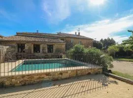 Authentic Country House with pool near Uzes