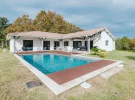 Beautiful contemporary villa 160 m with pool