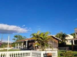 Quartos em Casa de Madeira no Alto da Serra - PetFriendly