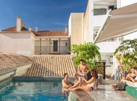 Coeo Hernan Ruiz Rooftop Pool Hostel, מלון במאלגה