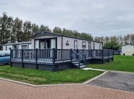 The Good Life, The Boulevard, Selsey