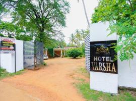 Hotel Varsha, hotel in Kekirawa