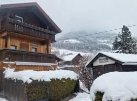 Chalet am Park with Hottub