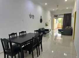 Single Storey 3R2B walk to Restaurant & Shop at PD by MAISON