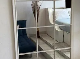 Accommodation Front - Luxurious 2 Sleeper Overlooking the Beachfront