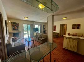 4-Bedroom chalet for Ski and Summer, hotel v destinaci Kfardebian