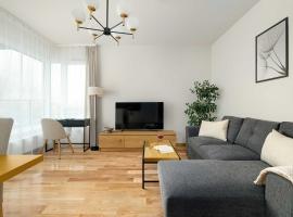 Luxury Apartment with Parking & Terrace Remote Work by Renters Prestige, hotel i Poznań