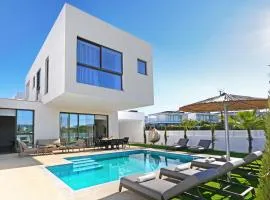 Princess Anne Luxury Villa - Large Pool