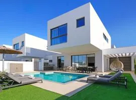 Princess Anne Luxury Villa - Large Pool