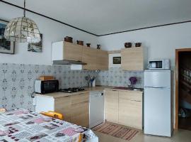 Casa Carmen a Vinigo, hotel i Vinigo