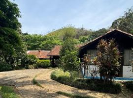 Fazenda Velha sua experiencia de se acomodar em uma casa de fazenda, ξενοδοχείο σε Valenca