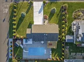 4BR Open Concept · Sunset View · Pool Near Ocean