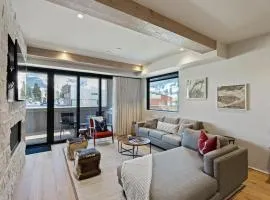 Jackson Hole - Arts District West #203