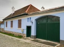 Curte la Munte - charming village house