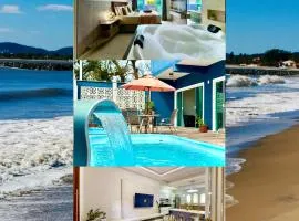 Casa Completa com Piscina Churrasqueira Wi-Fi e Garagem para 2 Carros a 250m da Praia Acomoda 6 Pessoas, com Ar-Condicionado