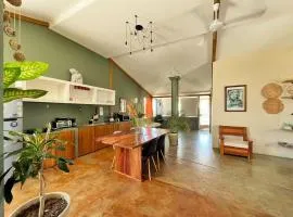 Pargos Ocean view apt steps from Carrizalillo