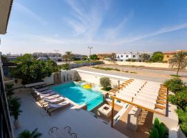 Luxurious Villa 5BHK with Pool BBQ and Full Time Housemaid Assistance - live in, cabana o cottage a Dubai