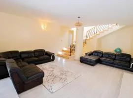 Stixx By The Mountain