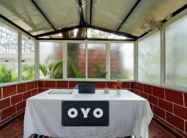 SPOT ON Mango Leaf Restaurant, hotel in Bayappanhalli