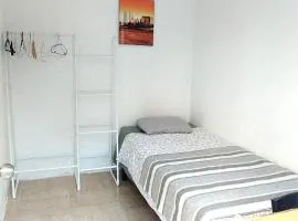 Pintor Pahissa Rooms