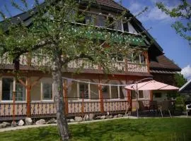 Appartement in Innerlehen mit Terrasse, Grill und Garten