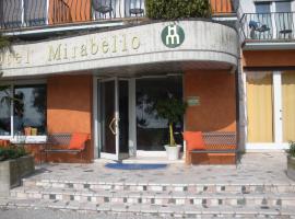 Hotel Mirabello, hotelli Sirmionessa alueella Colombare di Sirmione