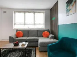 Elegant 4BDR - Fast WiFi - Free Parking - Family Friendly