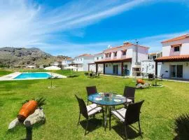 Haus In Kolympia Mit Parkplatz Und Bergblick