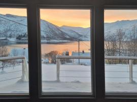 Senja 4 Summit, hotel barato en Torsken