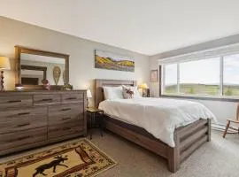 Ski & Golf by Sweetheart Stays