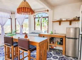 Insane 4th Floor Apartment W Luxury Views