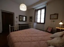 Alloggiare nei luoghi dove é vissuto Dante