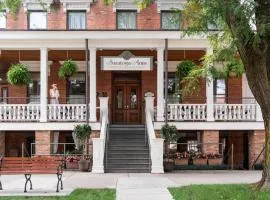 Saratoga Arms Hotel