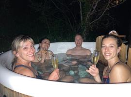 Le Souchou, Hotel in Azerat