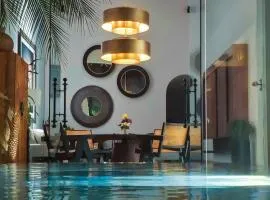 Singular Signature Residences