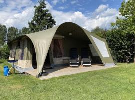 Glamlodge camping la masia, люкс-шатер в Бланесе