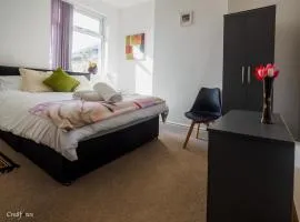 Woodhouse Lodge Room 2