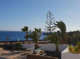 Schöne Wohnung In Playa Blanca Mit Grill, Garten Und Terrasse Und Neben Dem Strand
