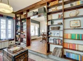 Historic Home Overlooking Central Riverside Park!