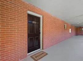 Stadium Village Flat - Walk to DT & Stadium!