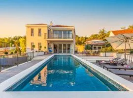 Ferienhaus In Dugopolje Mit Privatem Pool