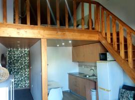 HOUSE 4U - Modern Mezzanine Apartment with AC, Wi-Fi and Parking - Abrantes, hotel ad Abrantes