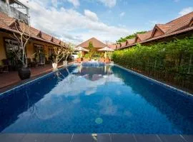 Hello Kampot Resort