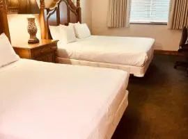 Family-Friendly Double Queen Suite Near Park City - 2070