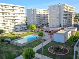 Hermosos Jardines Departamento 3 dorm con estacionamiento