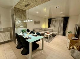 Zentrumsnahe 2-Zimmer FeWO mit Balkon, Garage, Nahe ÖPNV für 4 Personen, hotel v destinaci Fürth